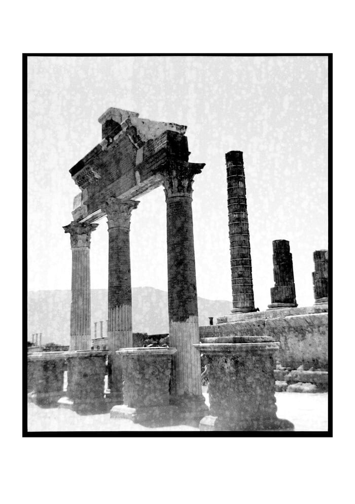 Macellum entrance. Pompeii, Italy. 2026 par Ian Hoskin